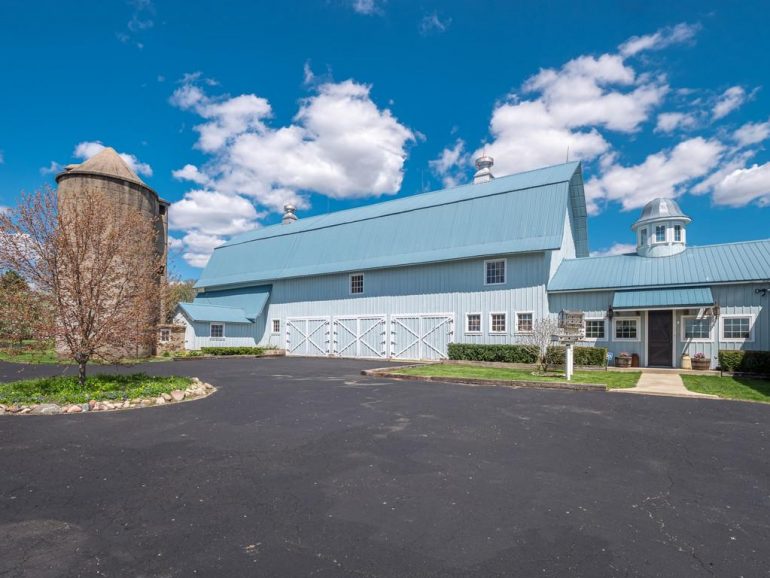 W5069 Cobblestone Rd, Walworth, WI, 53184