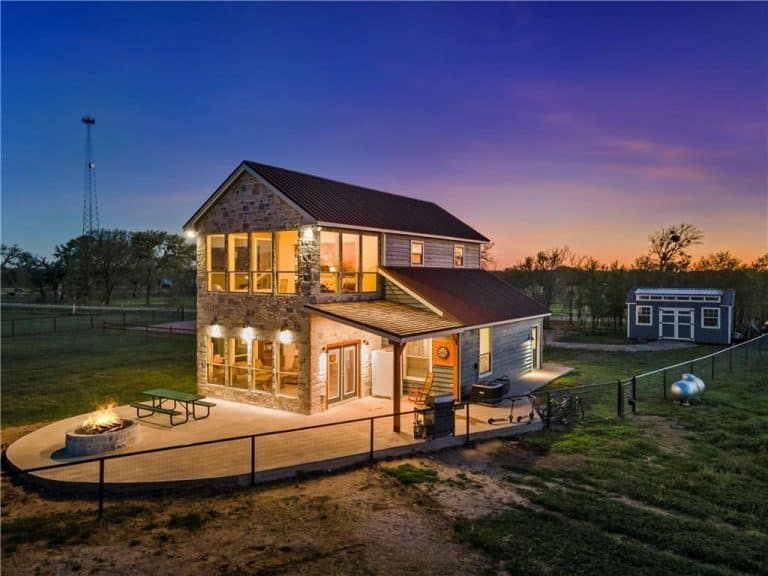 688 Knust Cir, Gholson, TX, 76705