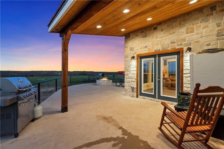 688 Knust Cir, Gholson, TX, 76705