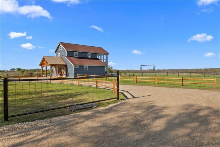 688 Knust Cir, Gholson, TX, 76705