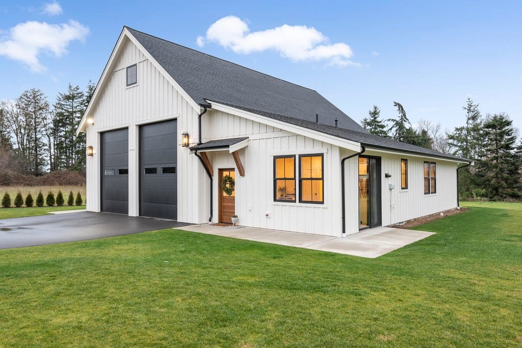 612 sqft tiny barn house