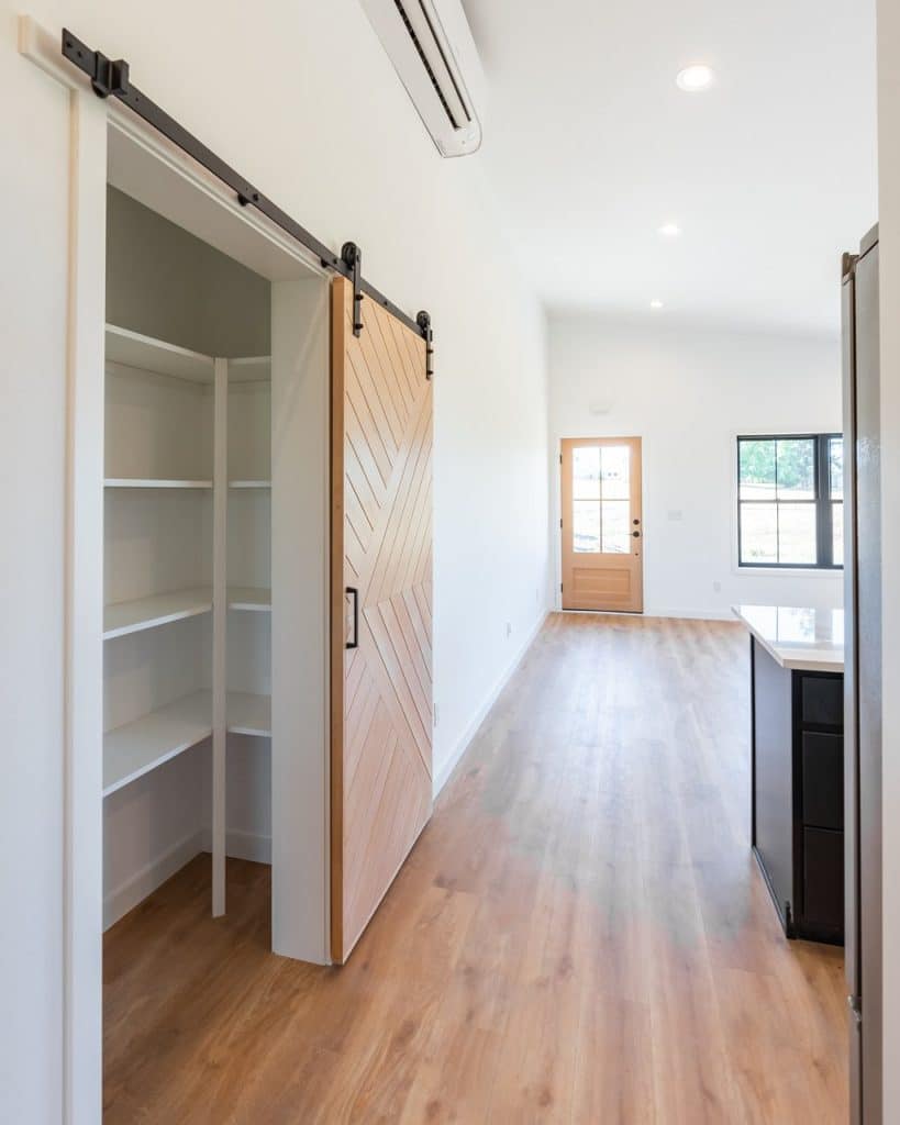 784 pantry