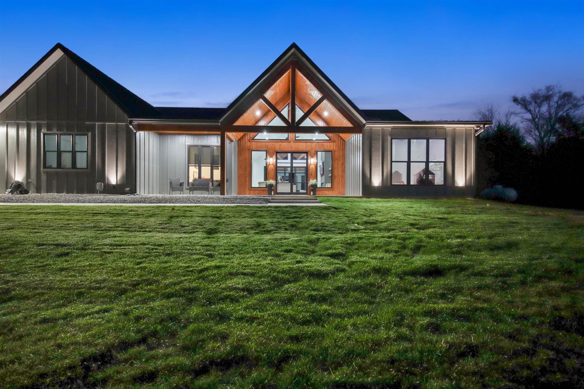 Brashear (BP-2001) Barndominium Floor Plan — 3 Bed, 2.5 Bath, 2,567 Sq Ft 5 Brashear BP-2001 barndominium, third view of the finished build — 3 bedroom single story with detached garage