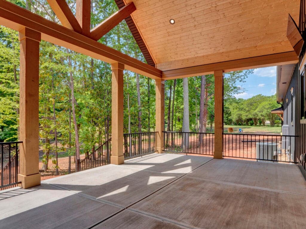Craig HPZ-22014 barndominium real build — completed home photo 11
